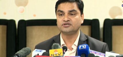 बाहिर गएका जनशक्ति फर्काउने विषयमा सम्मेलन प्रभावकारी बन्नेछः स्वास्थ्यमन्त्री पौडेल