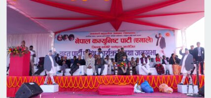 सखुवा प्रसौँनी गाउँपालिकाका पूर्वअध्यक्ष जयसवाललगायत एमालेमा प्रवेश