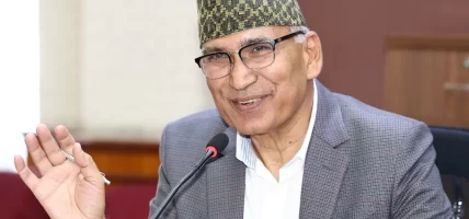 ‘सरकार अर्थतन्त्रका समस्या चिन्दै चिर्दै अघि बढ्ने कोसिसमा छ’