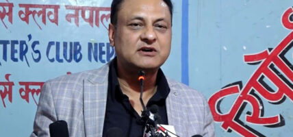 नेपाल प्रहरीका पूर्वप्रमुख सर्वेन्द्र खनालले छाडे नेकपा एमाले