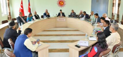 एमाले सचिवालय बैठकबाट ओलीको प्रतिवेदन पारित