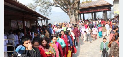 डोलेश्वरमा एकैदिन ६० हजारले गरे दर्शन, साधुसन्तको बिदाइ आज