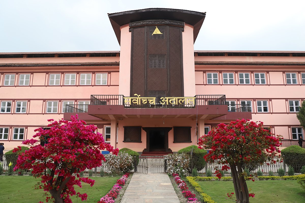 ट्रेड युनियन खारेज गर्ने निर्णय कार्यान्वयन नगर्न सर्वोच्चको आदेश