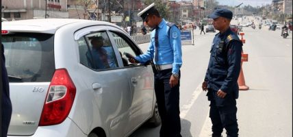 ट्राफिक प्रहरीद्वारा एकै दिन १०१ सवारी चालकलाई कारबाही