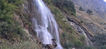 पूर्वाधार र प्रचारप्रसारको अभावमा सिद्ध झरना ओझेलमा