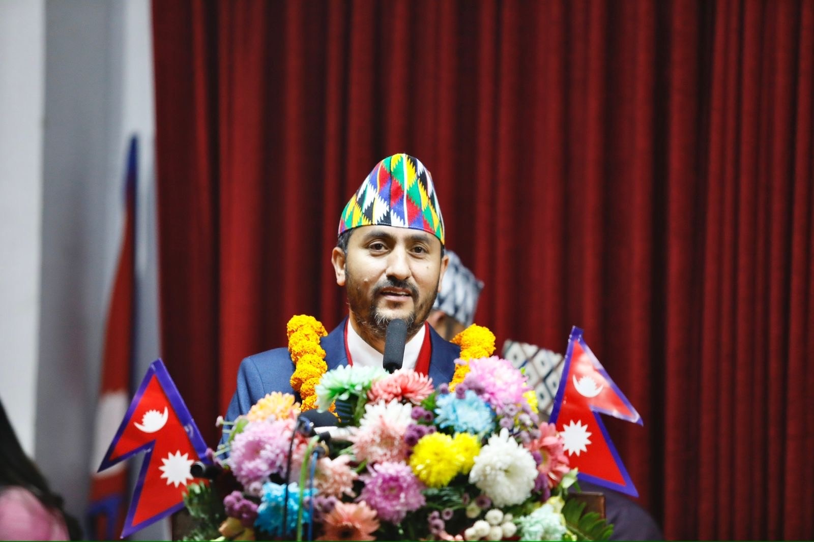 नेपालको राष्ट्रिय पहिचानको संरक्षणमा सबै जुट्नुपर्छः सञ्चारमन्त्री खरेल नेपालको राष्ट्रिय पहिचानको संरक्षणमा सबै जुट्नुपर्छः सञ्चारमन्त्री खरेल