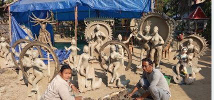 माटोबाट मूर्ति बनाउने परम्परागत पेसा सङ्कटमा