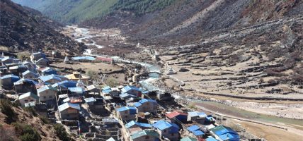 कठ्याङ्ग्रिने चिसोबाट जोगिन बेसी झरे स्थानीय, सुनसान बन्यो मुगुम गाउँ