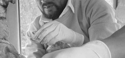 गुडिरहेको एम्बुलेन्सभित्रै चिकित्सकले उपचार गरेपछि..