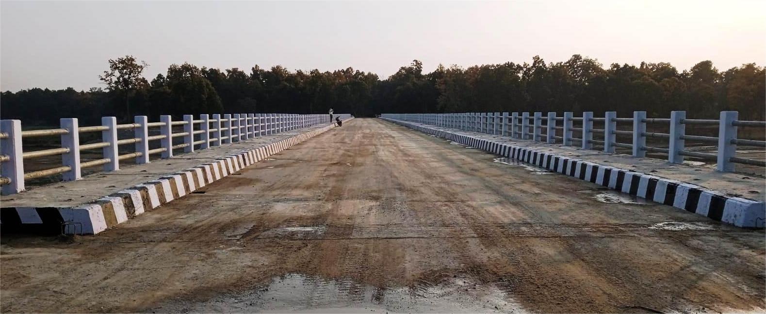 १२ वर्षपछि दोदा नदीमा पुल निर्माण १२ वर्षपछि दोदा नदीमा पुल निर्माण