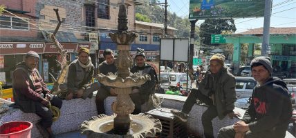 नैनीतालका नेपाली मजदुर भन्छन्, ‘नयाँ सरकारबाट स्वेदशमै रोजगारीको आशा राखेका छौँ’