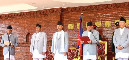 राष्ट्रपति पौडेलद्वारा प्रतिनिधिसभाका ज्येष्ठ सदस्य केसीलाई शपथ