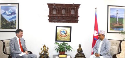परराष्ट्र मन्त्री खनालसँग जर्मनीका राजदूतको भेट