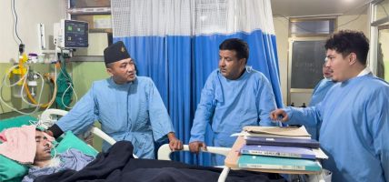जेनजी आन्दोलनका घाइतेसँग गृहमन्त्री गुरुङ