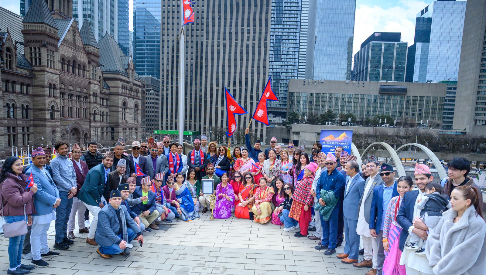 टोरन्टोमा ‘नेपाली हेरिटेज वीक’ घोषणा, सिटी हलमा नेपाली झण्डा फहराइयो