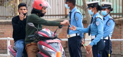 ट्राफिक कारबाहीमा एकैदिन २१ लाख १० हजार राजस्व सङ्कलन