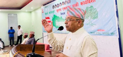 कांग्रेस विभाजन उन्मुख छ : पूर्णबहादुर खड्का
