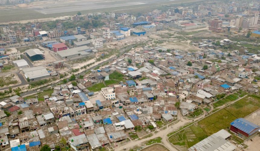 बस्तीमा डोजर चल्दा १५ हजार बढी सुकुमवासी विस्तापित