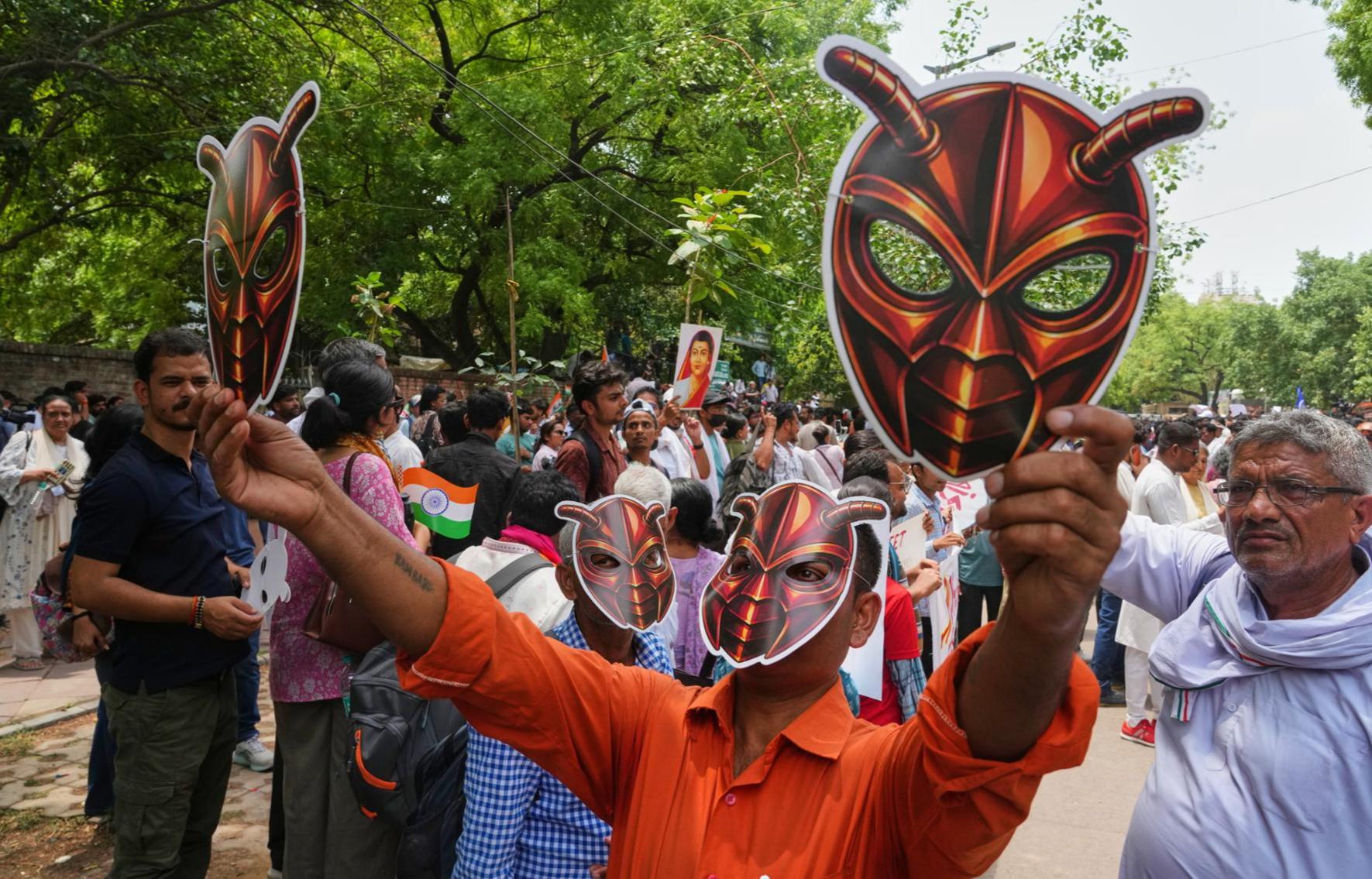 भारतमा युवा आन्दोलन विस्तार गर्दै कक्रोच जनता पार्टी भारतमा युवा आन्दोलन विस्तार गर्दै कक्रोच जनता पार्टी