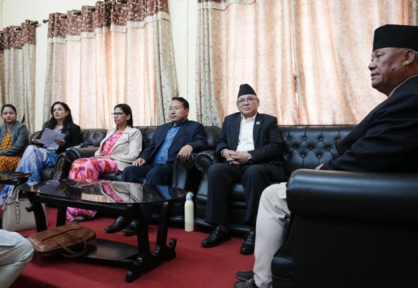 विपक्षीको बटमलाइन : प्रधानमन्त्रीले माफी नमागेसम्म सदन अवरुद्ध विपक्षीको बटमलाइन : प्रधानमन्त्रीले माफी नमागेसम्म सदन अवरुद्ध