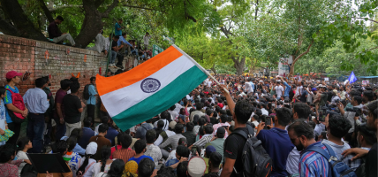 भारतमा कक्रोजको लहरले सरकारमाथि दिँदैछ दबाब