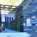 रसुवागढी नाकामा दुई दिन मालवाहक सवारी आवतजावत ठप्प, बेलीब्रिजको सुरक्षा परीक्षण हुँदै