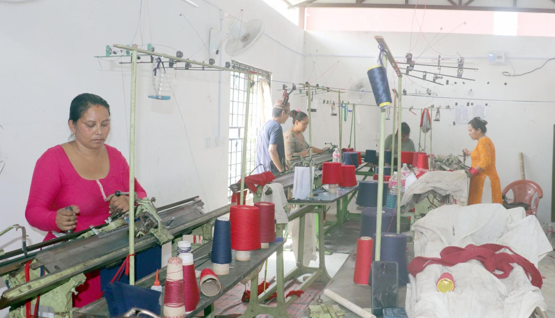 सीप सिकेर आत्मनिर्भर बन्दै पाल्पाका महिला : तालिमबाट उद्यम र आम्दानीतर्फ आकर्षण