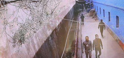 कैदीलाई प्रहरीले गेस्ट हाउस किन पुर्‍यायो ?