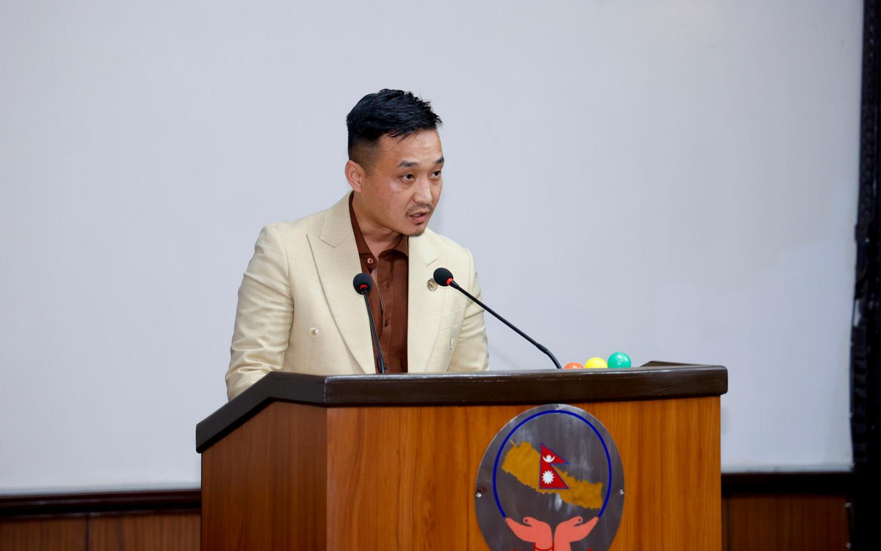 सिन्धुली प्रहरी हिरासतमा निधन भएका विश्वकर्मालाई प्रहरीले कुटपिट गरेको छैन: गृहमन्त्री गुरुङ सिन्धुली प्रहरी हिरासतमा निधन भएका विश्वकर्मालाई प्रहरीले कुटपिट गरेको छैन: गृहमन्त्री गुरुङ