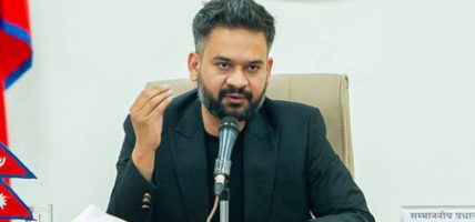 बाढीपीडितलाई प्रधानमन्त्रीको ढाडस बाढीपीडितलाई प्रधानमन्त्रीको ढाडस