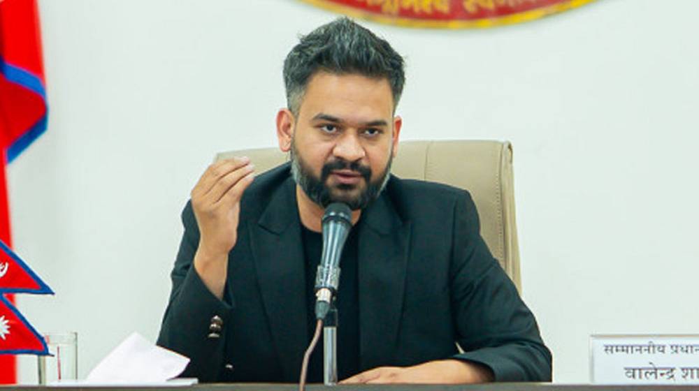 बाढीपीडितलाई प्रधानमन्त्रीको ढाडस बाढीपीडितलाई प्रधानमन्त्रीको ढाडस