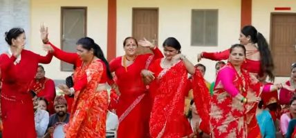 मौलिक तीजको स्वाद बोकेको ‘बारुली कम्मर’ गीत सार्वजनिक