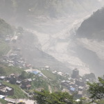 लेन्दे खोलाको बाढीले टिमुरे बजार र भन्सार क्षेत्रमा ठूलो क्षति