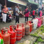 उस्तै छ ग्यास हाहाकार उस्तै छ ग्यास हाहाकार