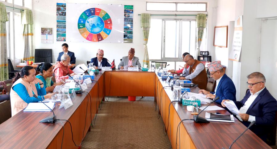 कोप–३१ मा जलवायु न्याय र जलवायु वित्तका लागि सशक्त पहल गर्न सांसदको सुझाव कोप–३१ मा जलवायु न्याय र जलवायु वित्तका लागि सशक्त पहल गर्न सांसदको सुझाव