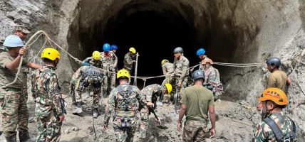 विपद्मा खटिएका सुरक्षाकर्मीलाई जलविद्युत आयोजनामा सेयर दिइने विपद्मा खटिएका सुरक्षाकर्मीलाई जलविद्युत आयोजनामा सेयर दिइने