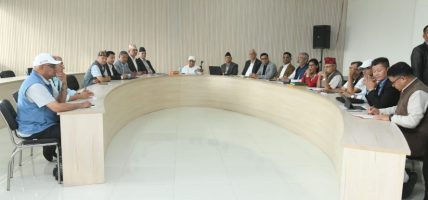 एमाले पुनर्गठन प्रतिवेदन : ओली हटाउने प्रस्ताव हटाइयो एमाले पुनर्गठन प्रतिवेदन : ओली हटाउने प्रस्ताव हटाइयो
