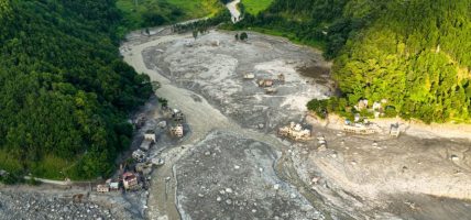 बाढीमा बेपत्ताका आफन्तले स्वघोषणा गर्दै मृत्युको प्रमाणपत्र माग्नुपर्ने बाढीमा बेपत्ताका आफन्तले स्वघोषणा गर्दै मृत्युको प्रमाणपत्र माग्नुपर्ने