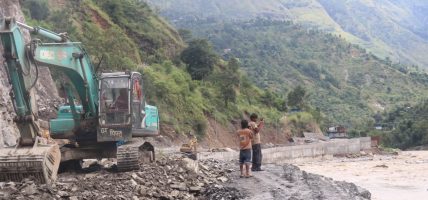 बीपी राजमार्ग पुनर्निर्माणसँगै बाढीपहिरोको चुनौती