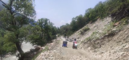 ६ दिनपछि खुल्यो बेँसीशहर–चामे सडक, मनाङतर्फको आवागमन सहज