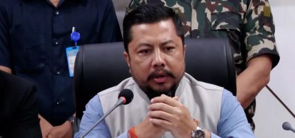 विधुत् महसुलको विधुतीय भुक्तानी प्रणालीलाई व्यवस्थित गर्न निर्देशन : ऊर्जामन्त्री श्रेष्ठ