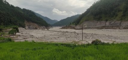 बाढीका कारण सम्पूर्ण खेतीयोग्य जमिन बगरमा परिणत बाढीका कारण सम्पूर्ण खेतीयोग्य जमिन बगरमा परिणत