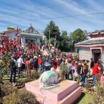 उग्रतारा भगवती मन्दिरमा दर्शनार्थीको घुइँचो उग्रतारा भगवती मन्दिरमा दर्शनार्थीको घुइँचो